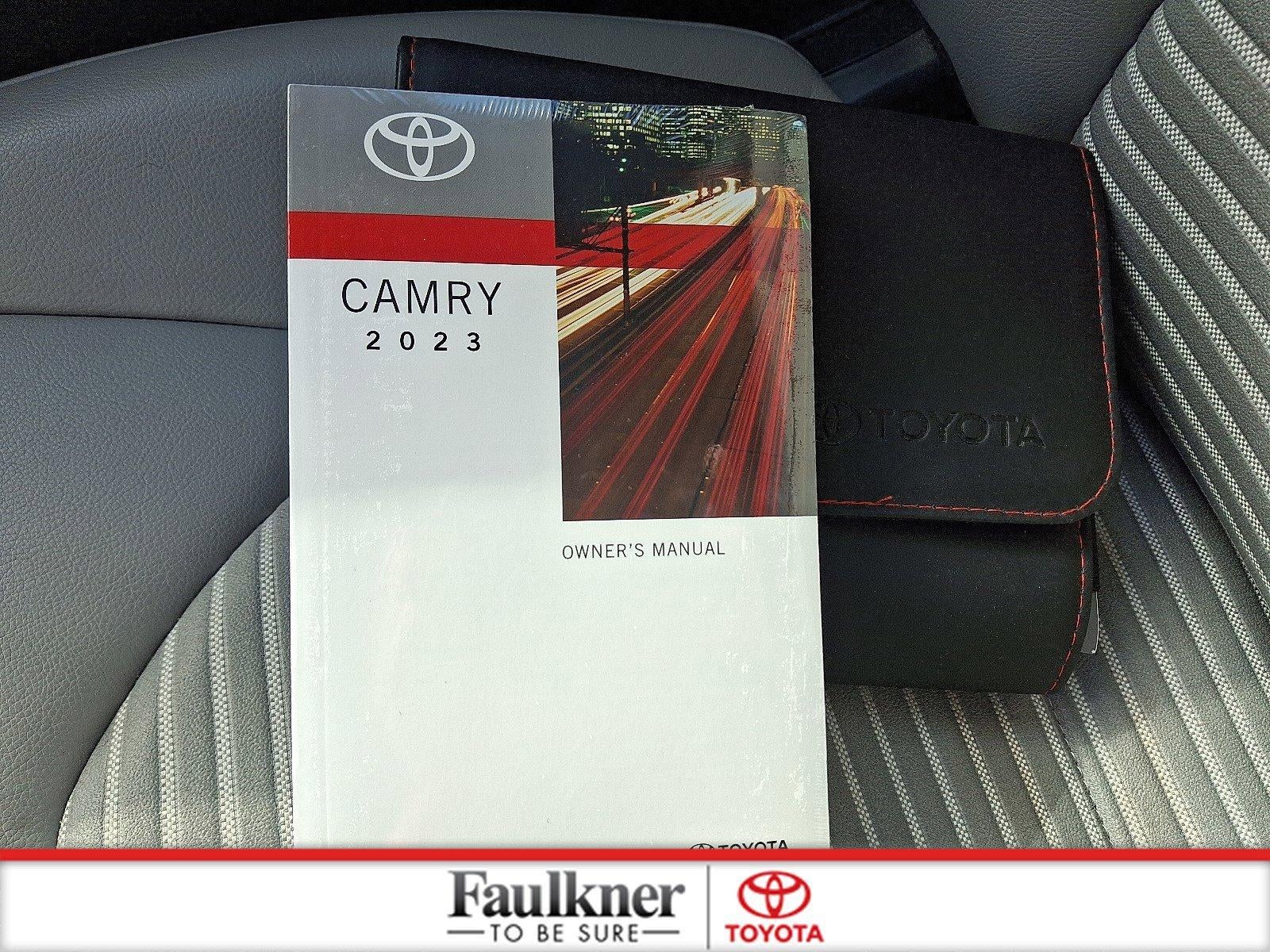 2023 Toyota Camry SE Auto (SE)