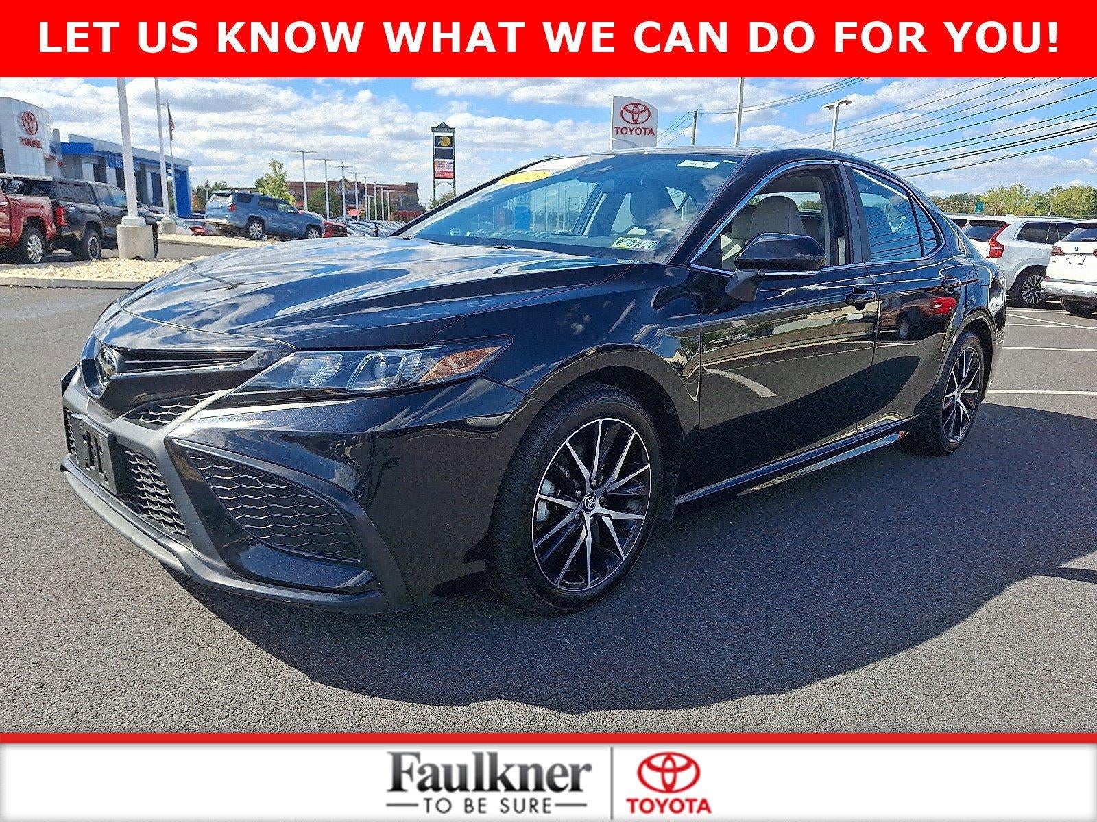 2023 Toyota Camry SE Auto (SE)