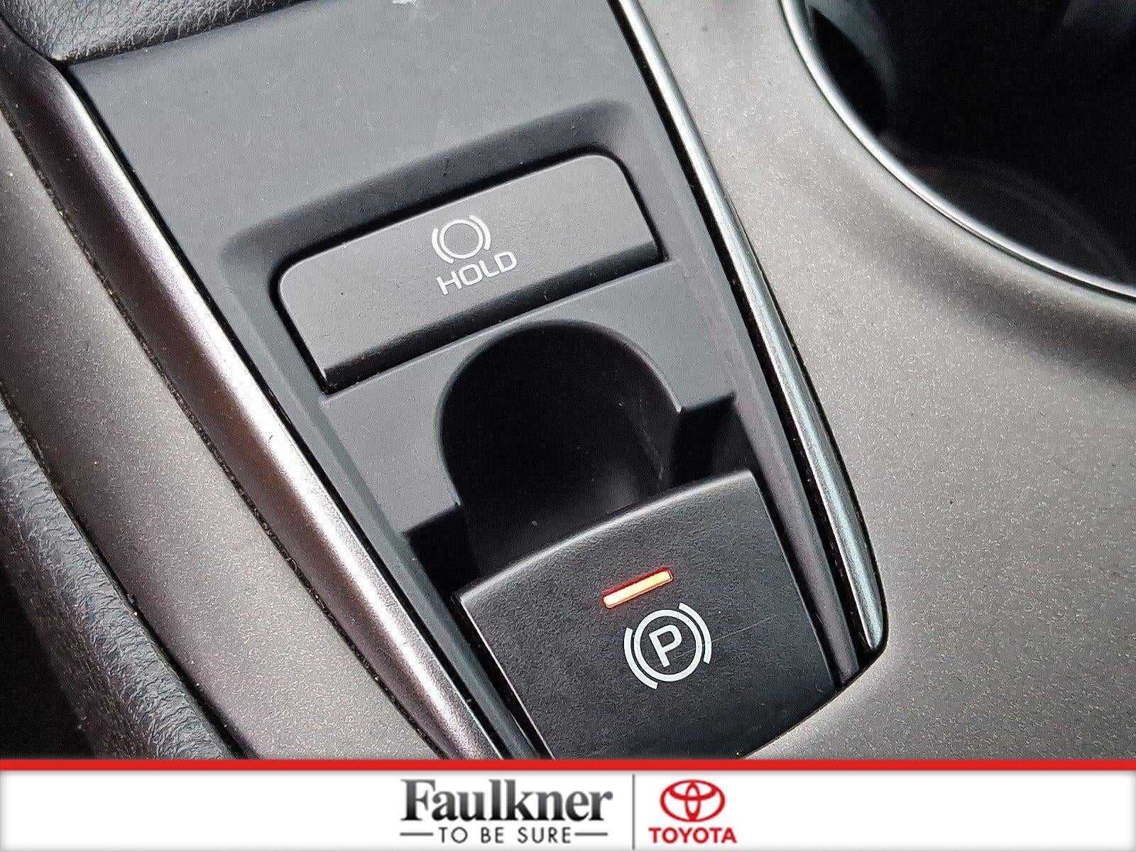 2021 Toyota Camry SE Auto AWD (Natl)