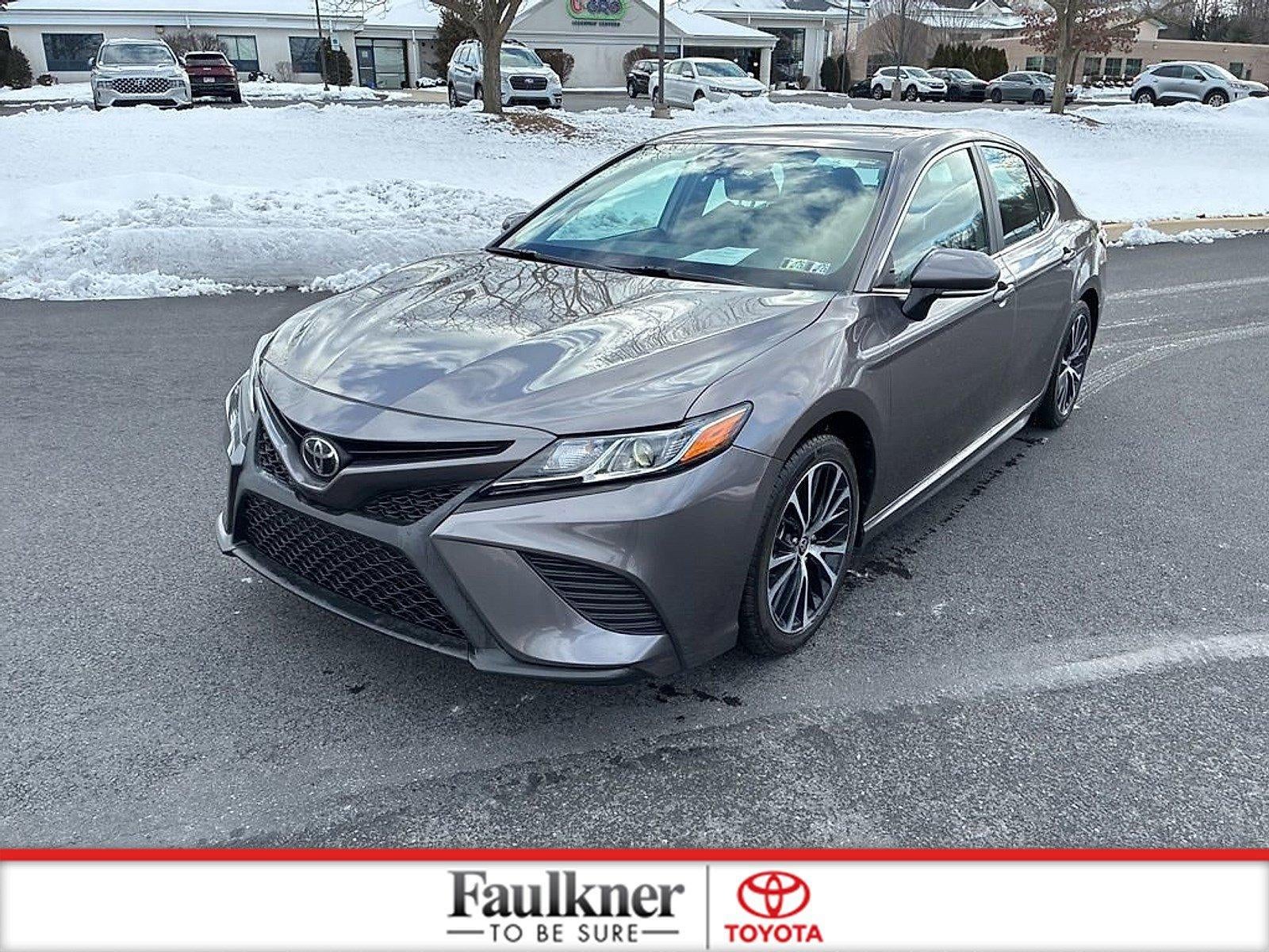 2020 Toyota Camry SE Auto (SE)