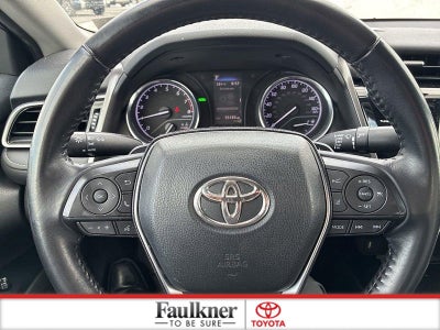 2020 Toyota Camry SE Auto (SE)