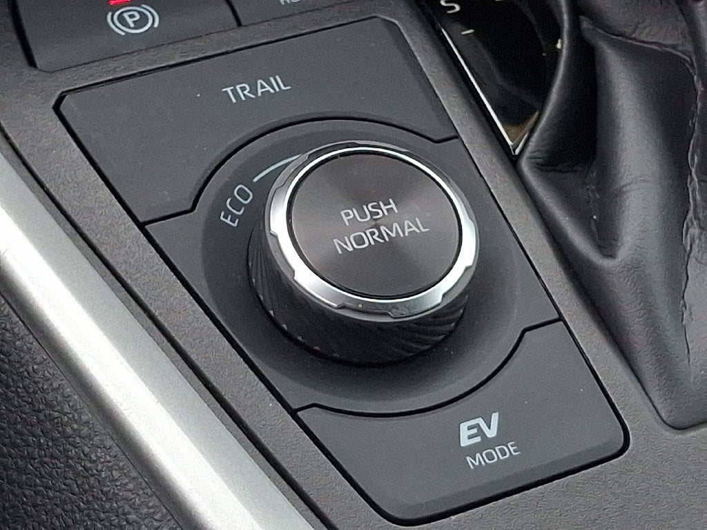 2025 Toyota RAV4 Hybrid LE CERTIFIED