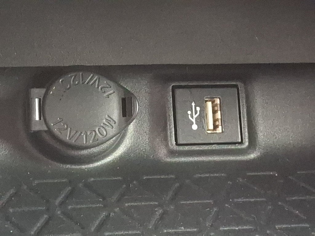 2025 Toyota RAV4 Hybrid LE CERTIFIED