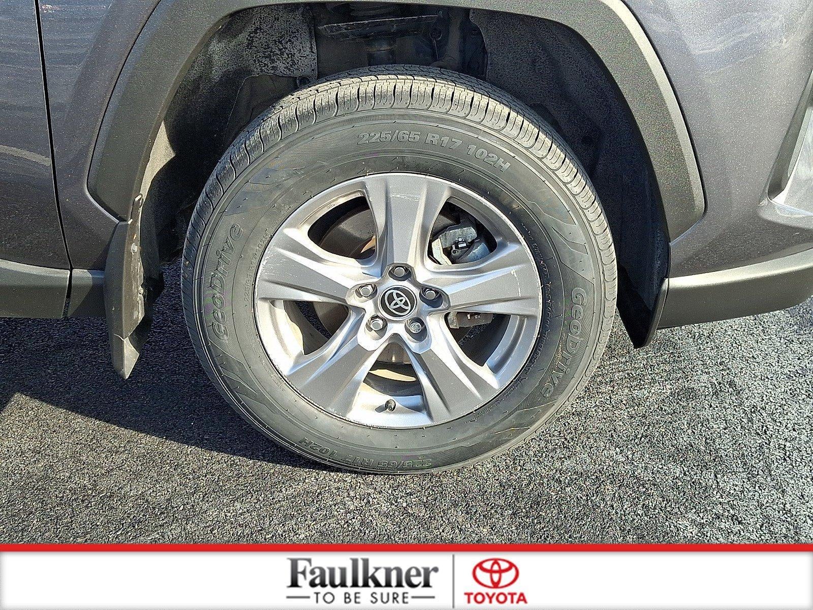 2023 Toyota RAV4 Hybrid XLE AWD (Natl)