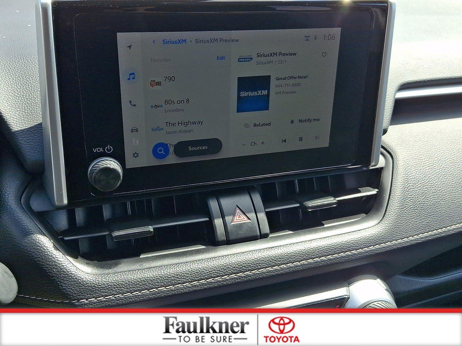 2025 Toyota RAV4 Hybrid XLE AWD (Natl)