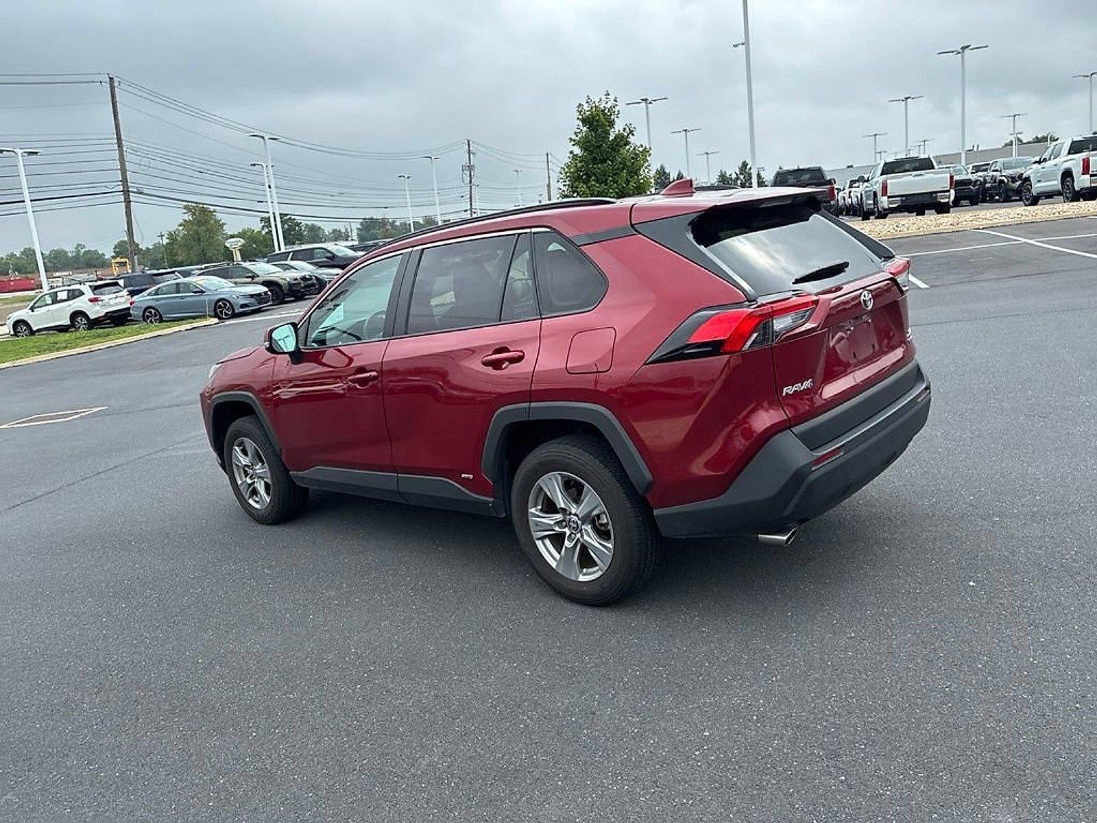 2025 Toyota RAV4 Hybrid XLE AWD (Natl)