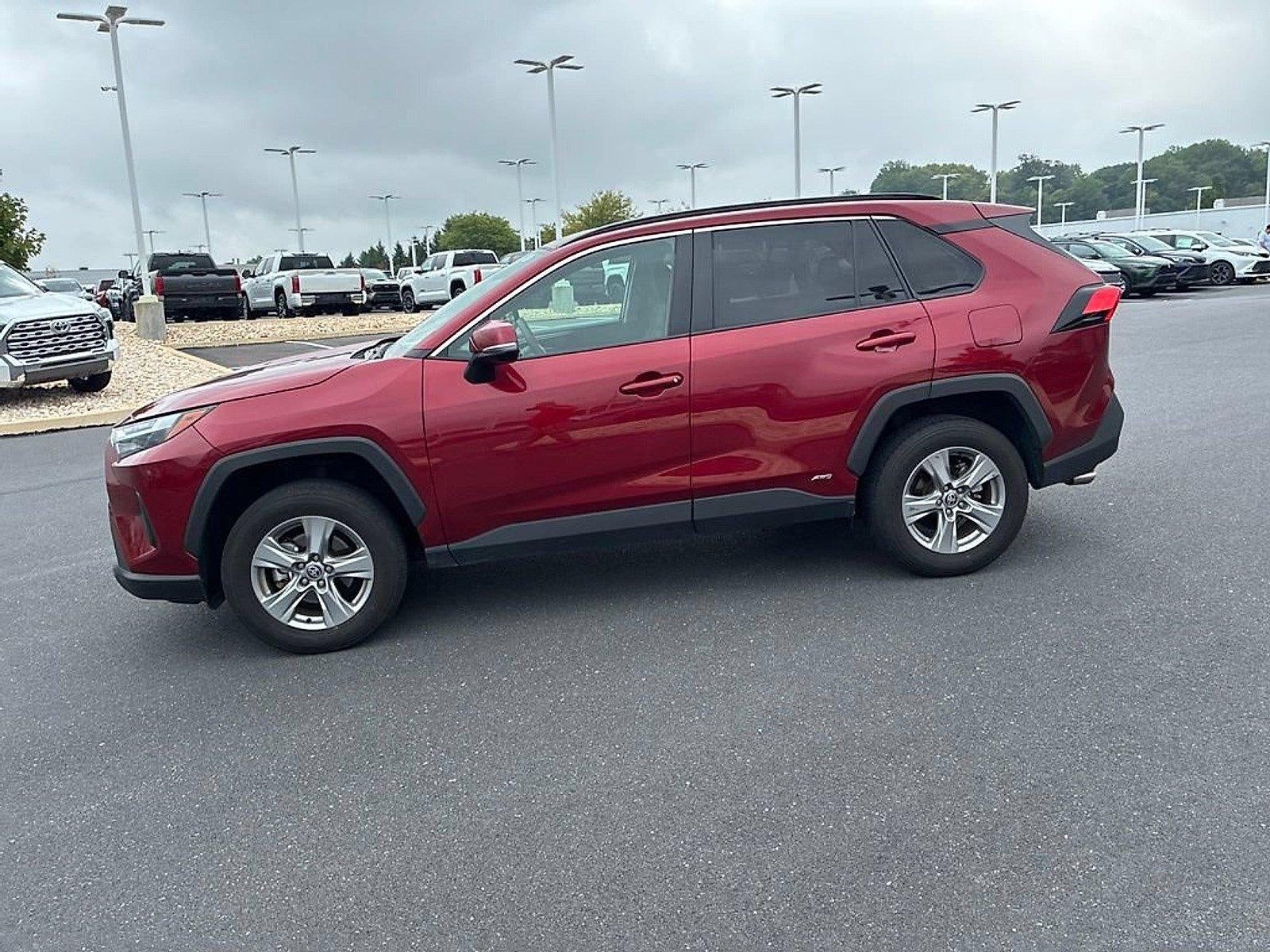 2025 Toyota RAV4 Hybrid XLE AWD (Natl)