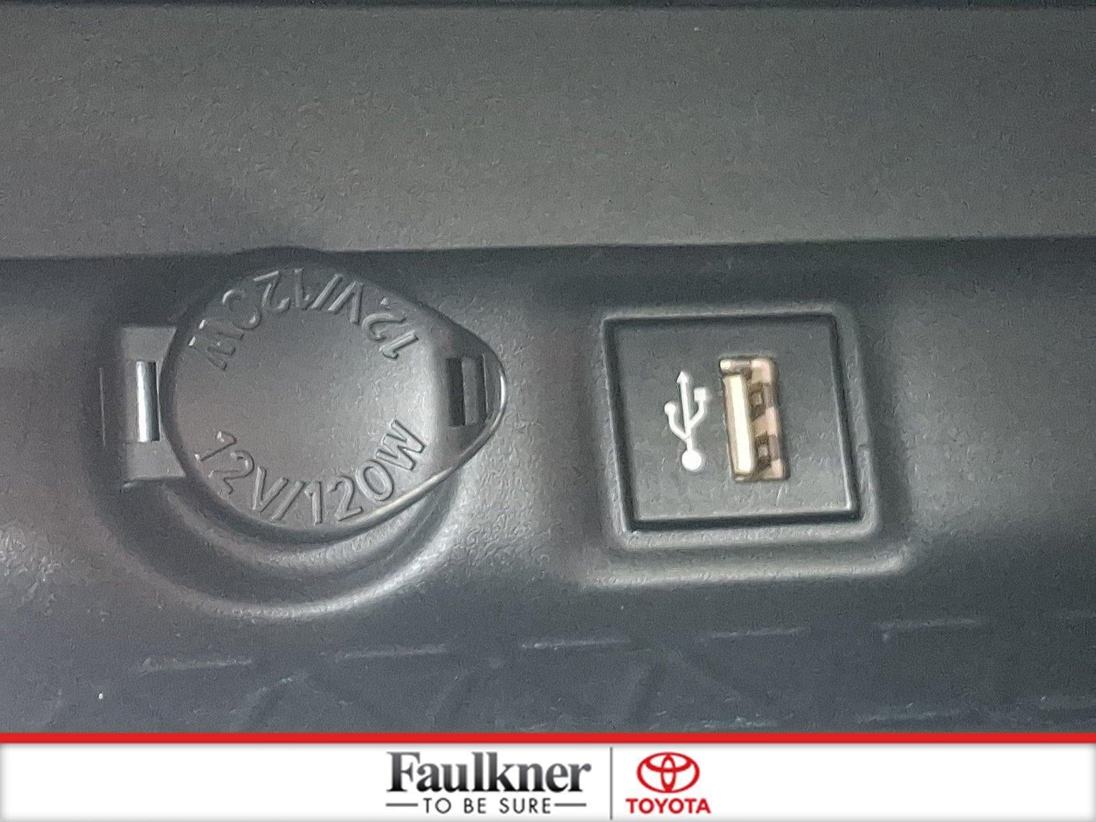 2025 Toyota RAV4 Hybrid XLE AWD (Natl)