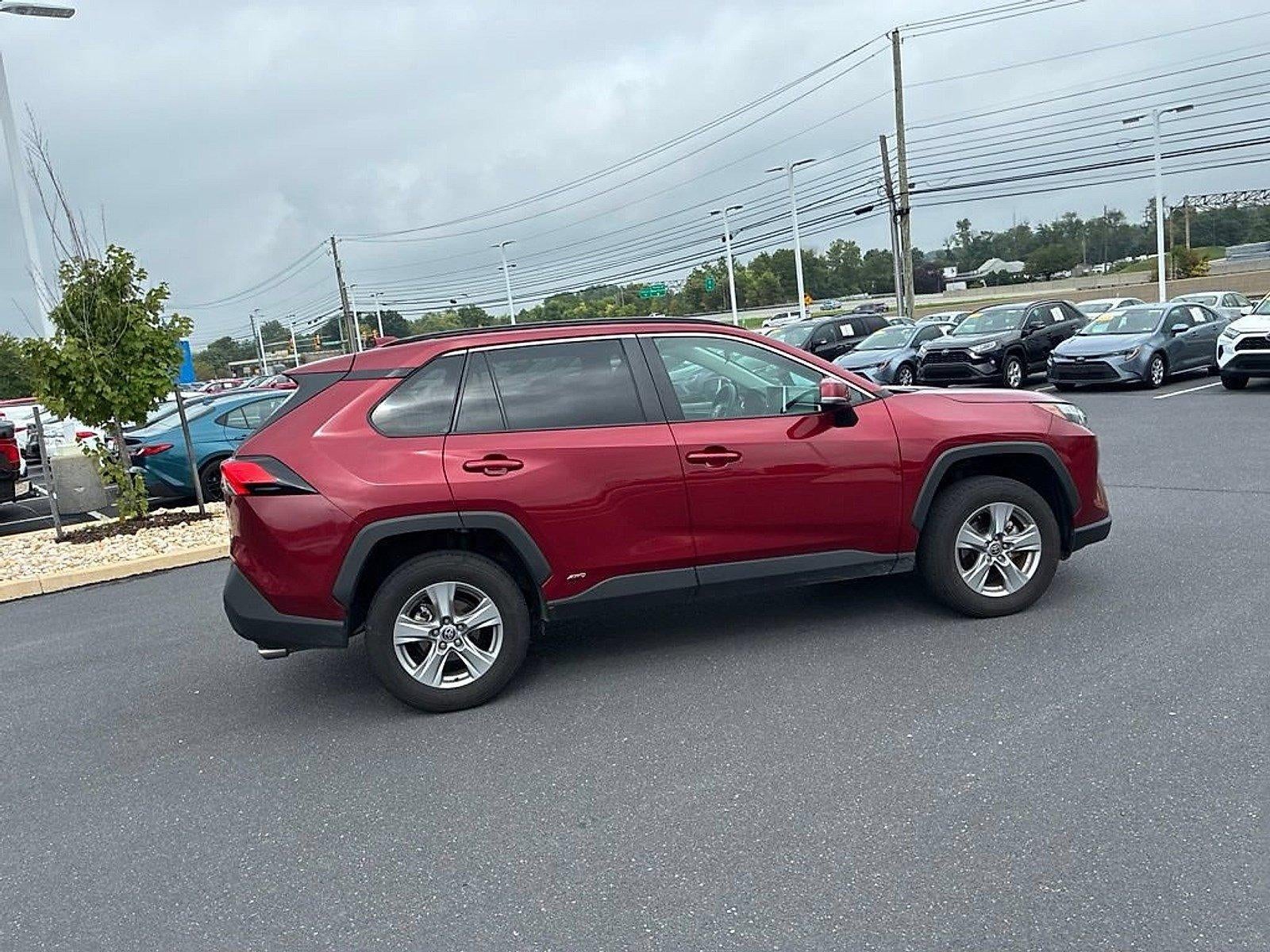 2025 Toyota RAV4 Hybrid XLE AWD (Natl)