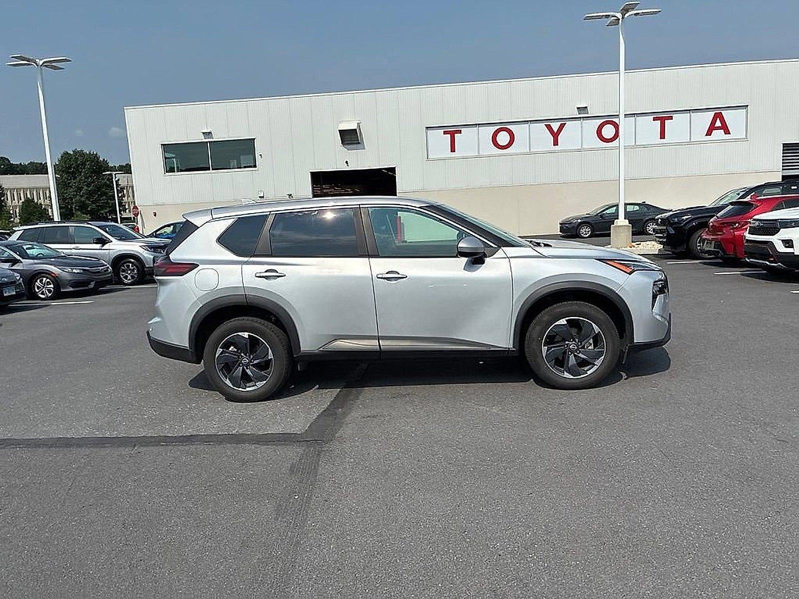 2024 Nissan Rogue AWD SV