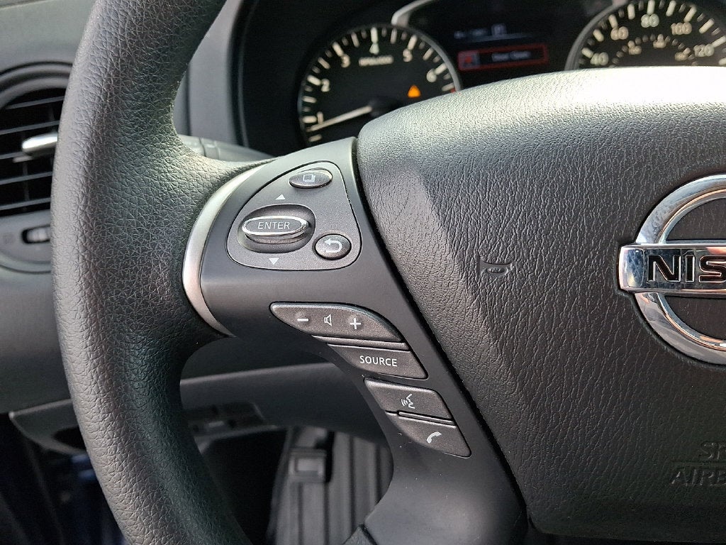 2017 Nissan Pathfinder S