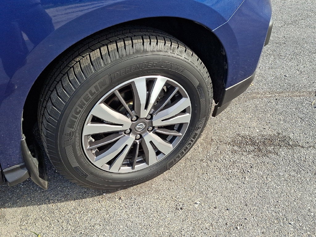 2017 Nissan Pathfinder S