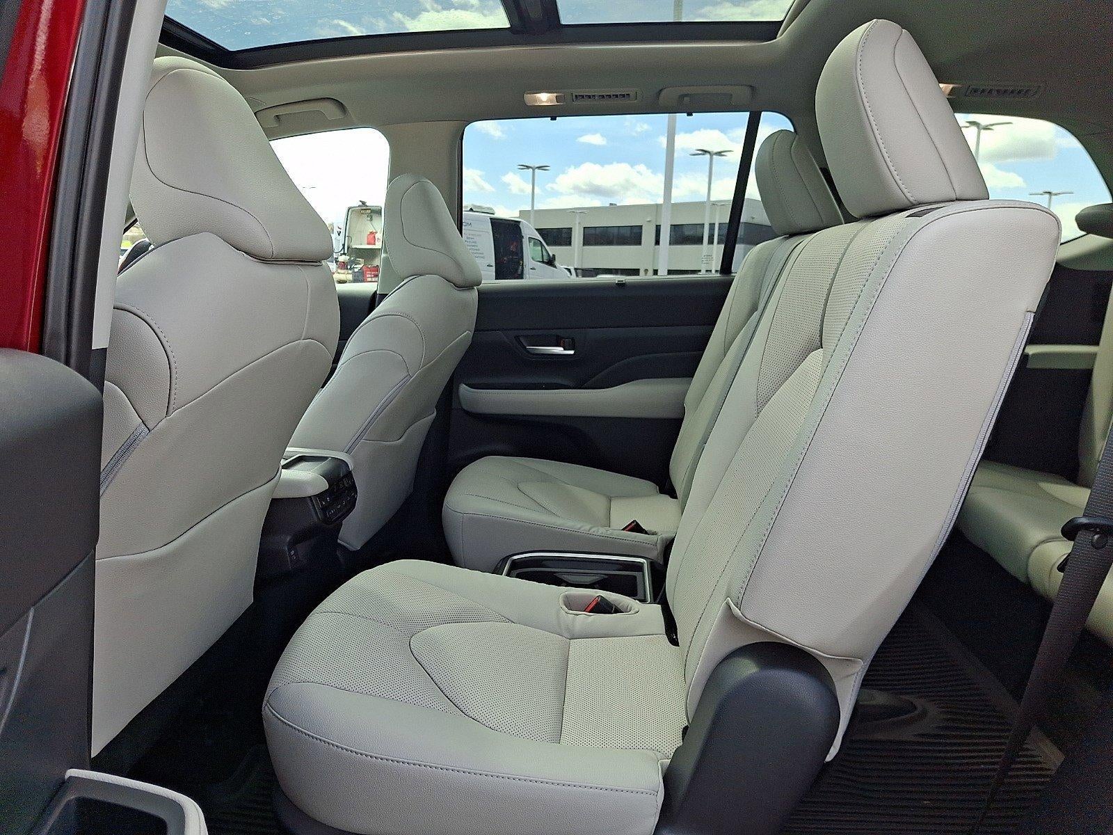 2025 Toyota Grand Highlander Platinum AWD (Natl)