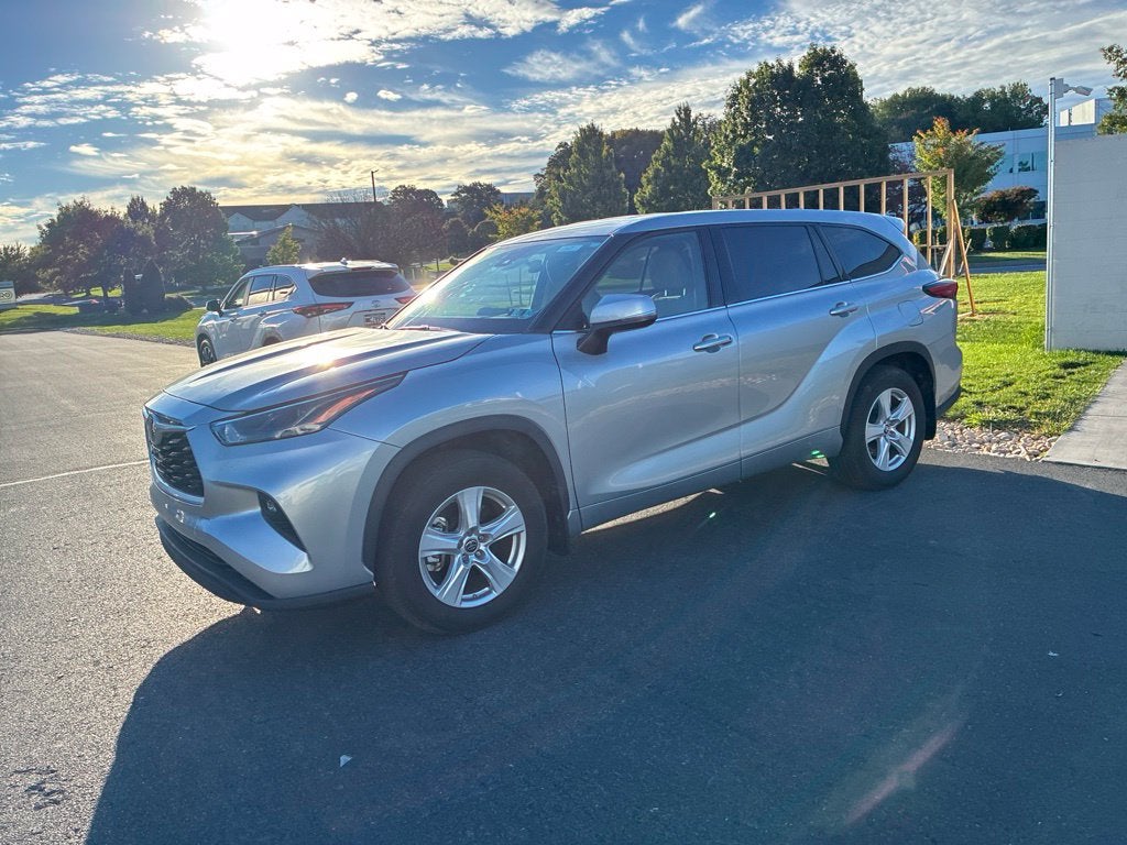 2022 Toyota Highlander LE CERTIFIED