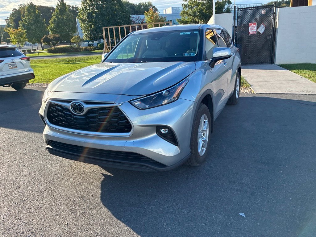 2022 Toyota Highlander LE CERTIFIED