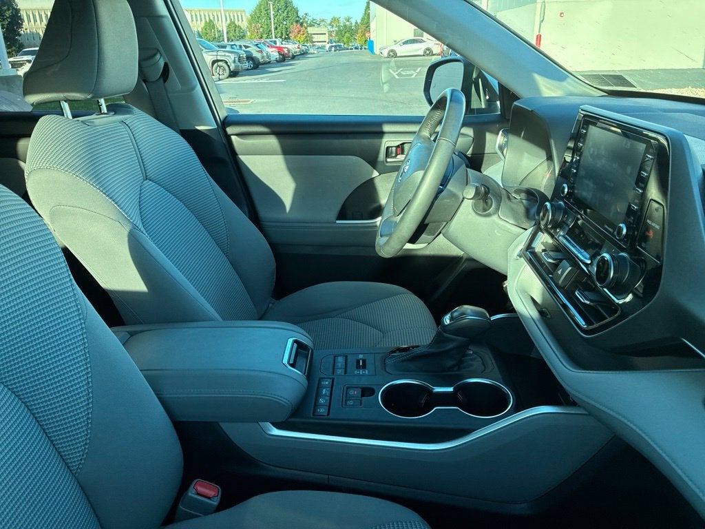 2022 Toyota Highlander LE CERTIFIED