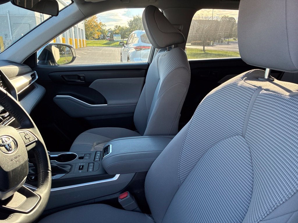 2022 Toyota Highlander LE CERTIFIED