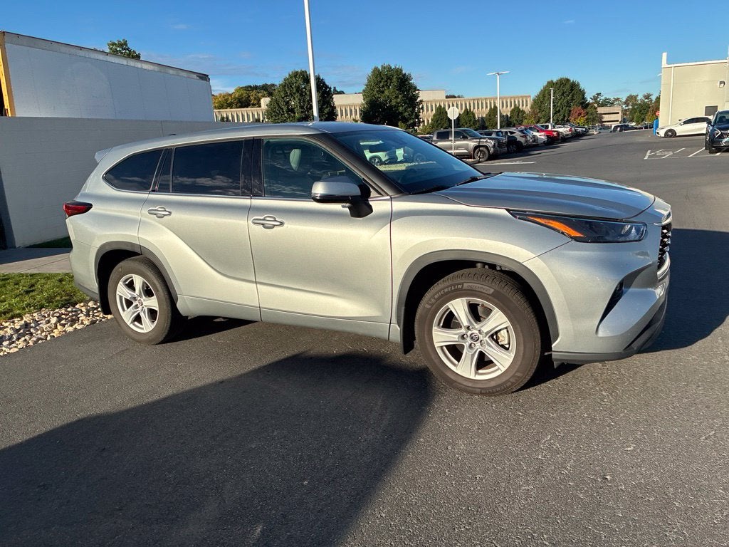 2022 Toyota Highlander LE CERTIFIED
