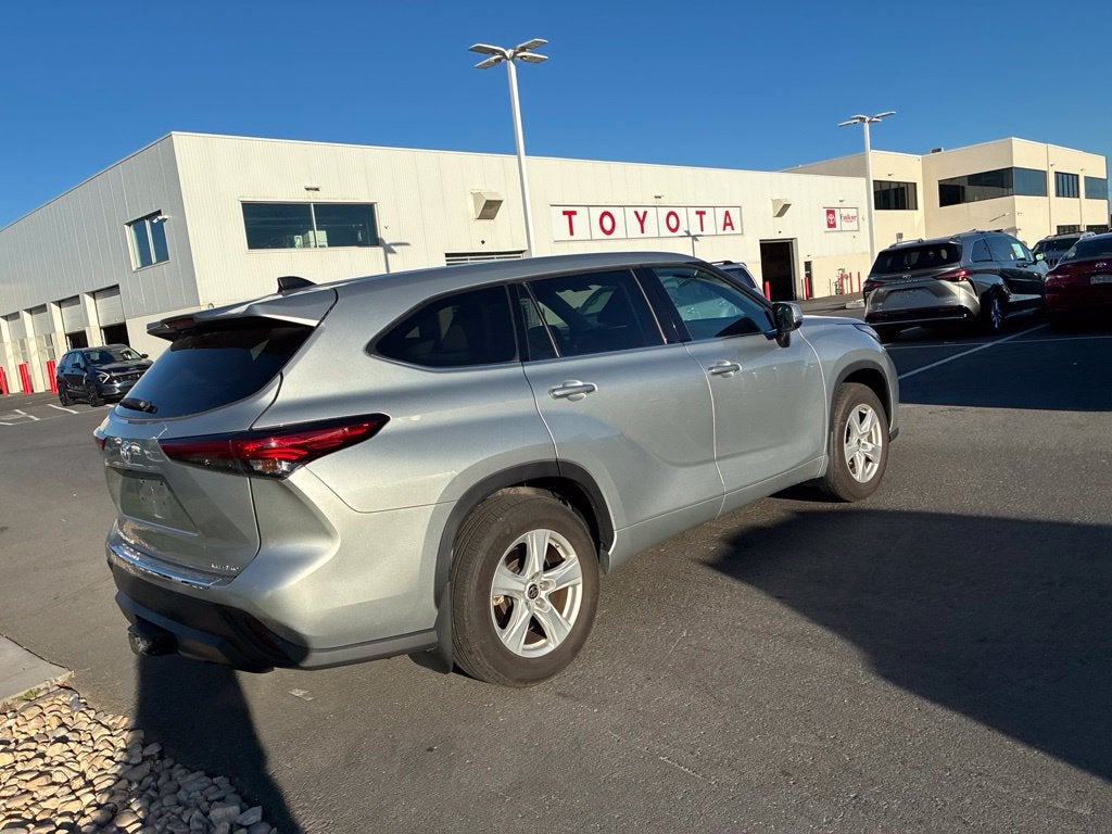 2022 Toyota Highlander LE CERTIFIED