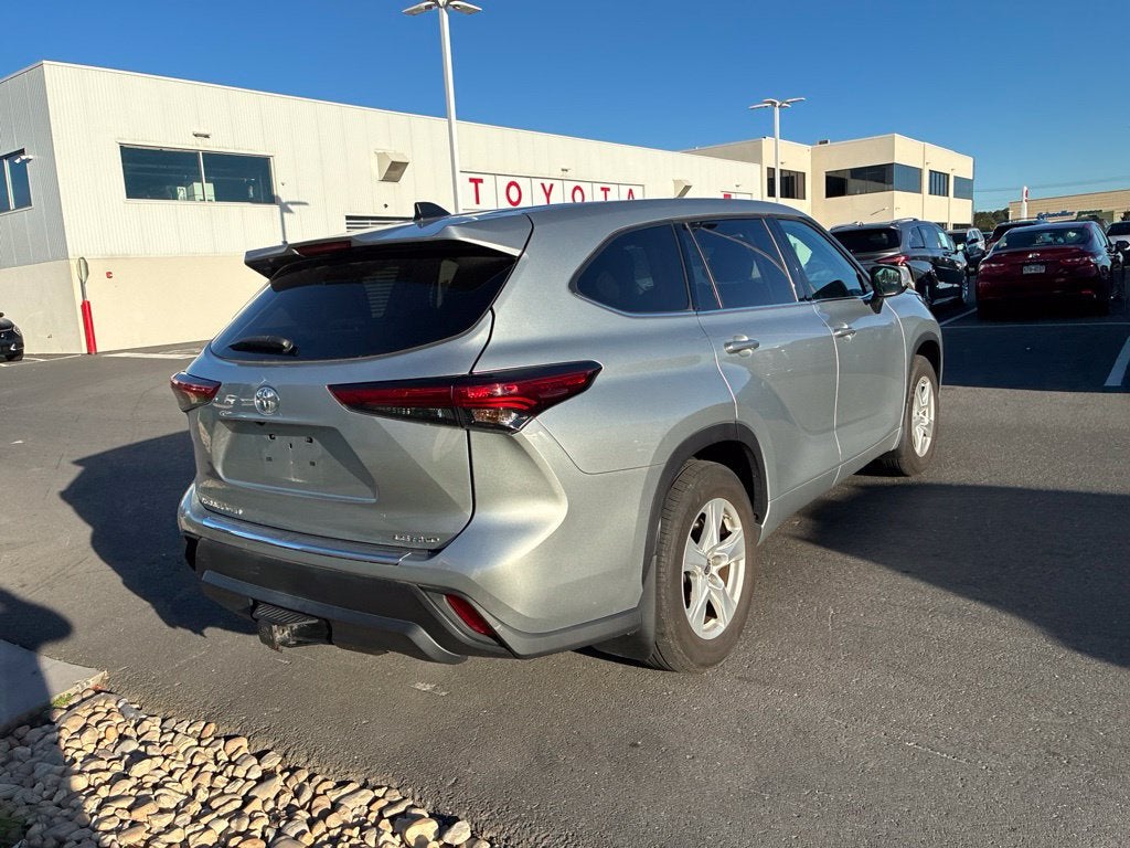 2022 Toyota Highlander LE CERTIFIED