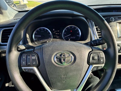2019 Toyota Highlander LE