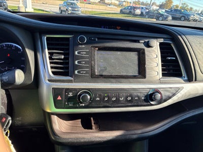 2019 Toyota Highlander LE