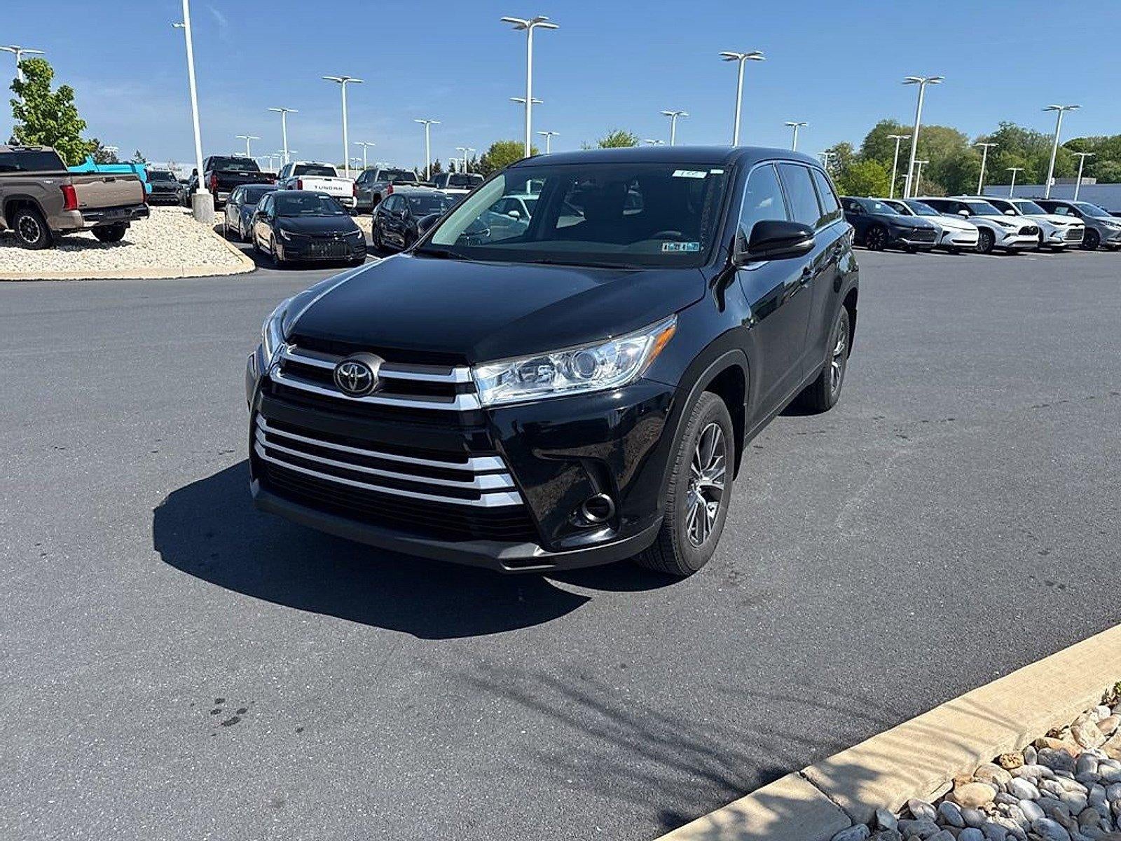 2019 Toyota Highlander LE V6 AWD (SE)