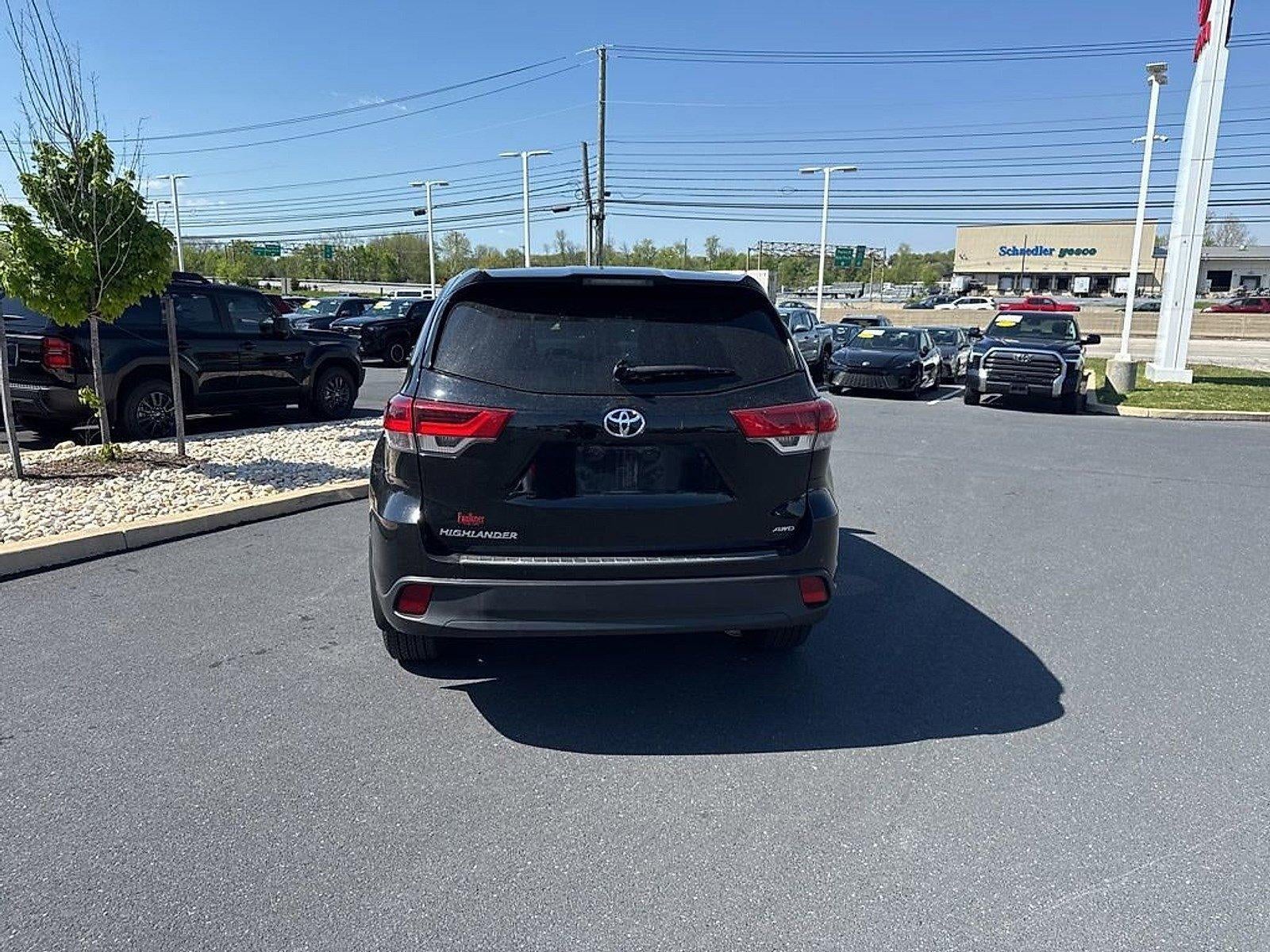 2019 Toyota Highlander LE V6 AWD (SE)