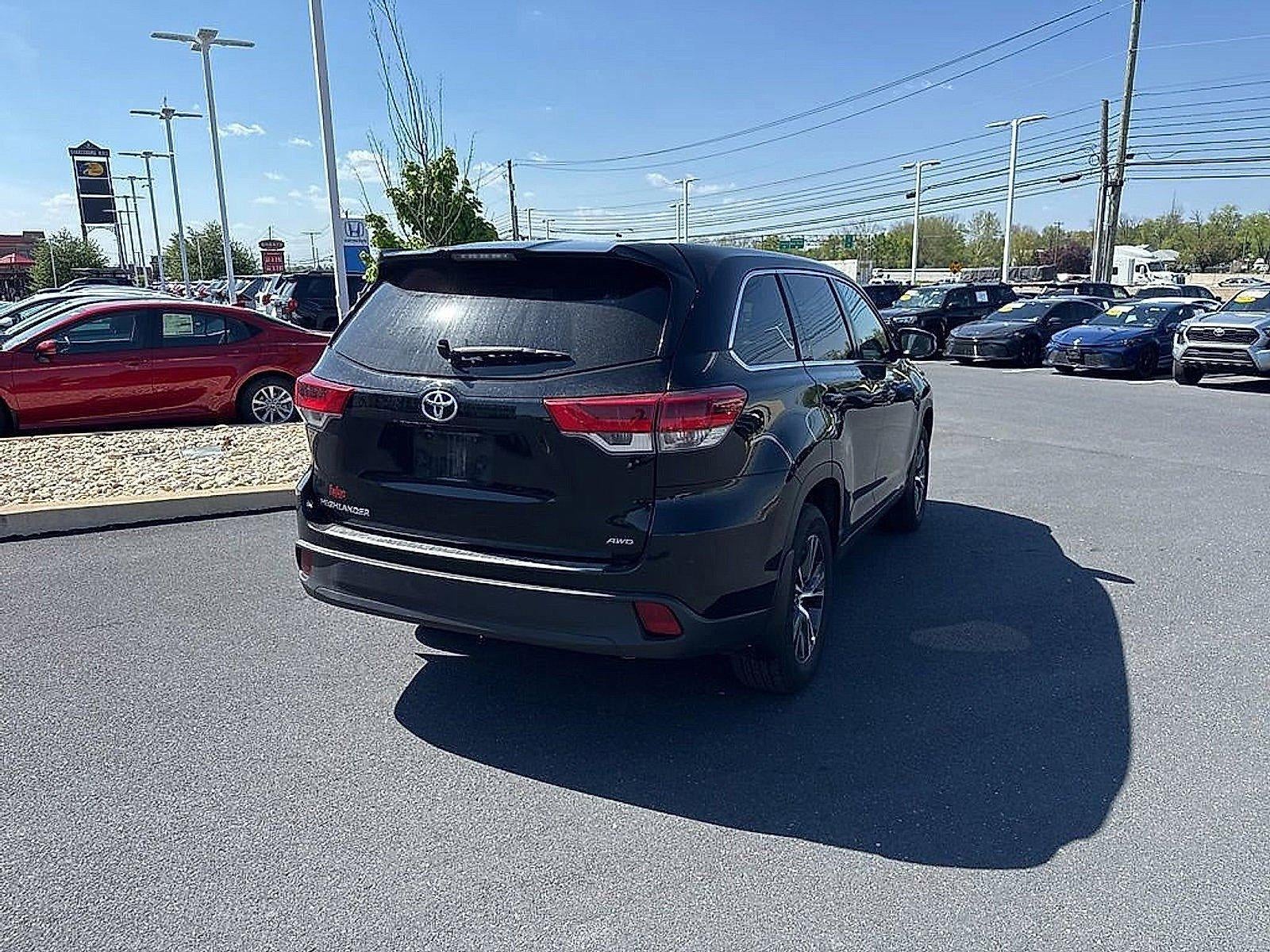 2019 Toyota Highlander LE V6 AWD (SE)