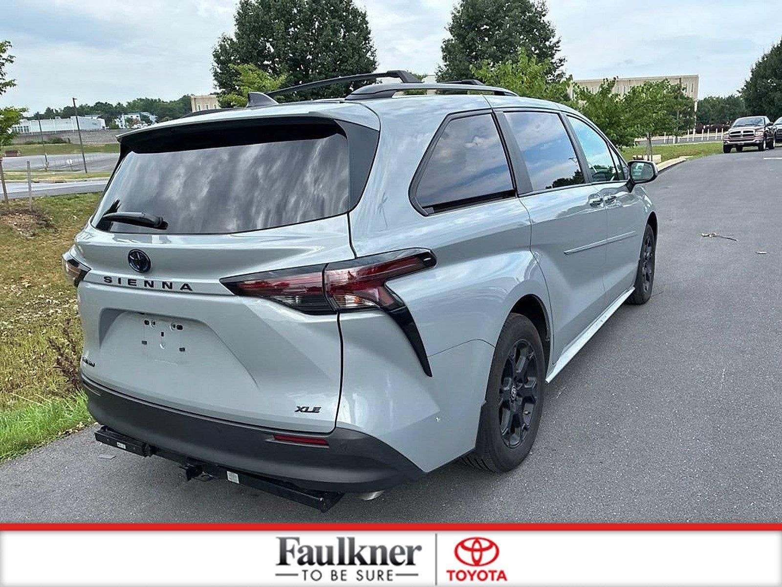 2025 Toyota Sienna Woodland Edition AWD 7-Passenger (Natl)