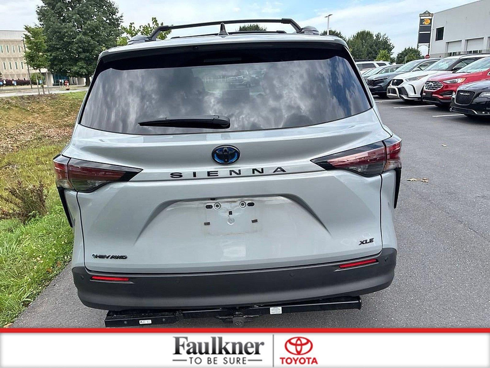 2025 Toyota Sienna Woodland Edition AWD 7-Passenger (Natl)