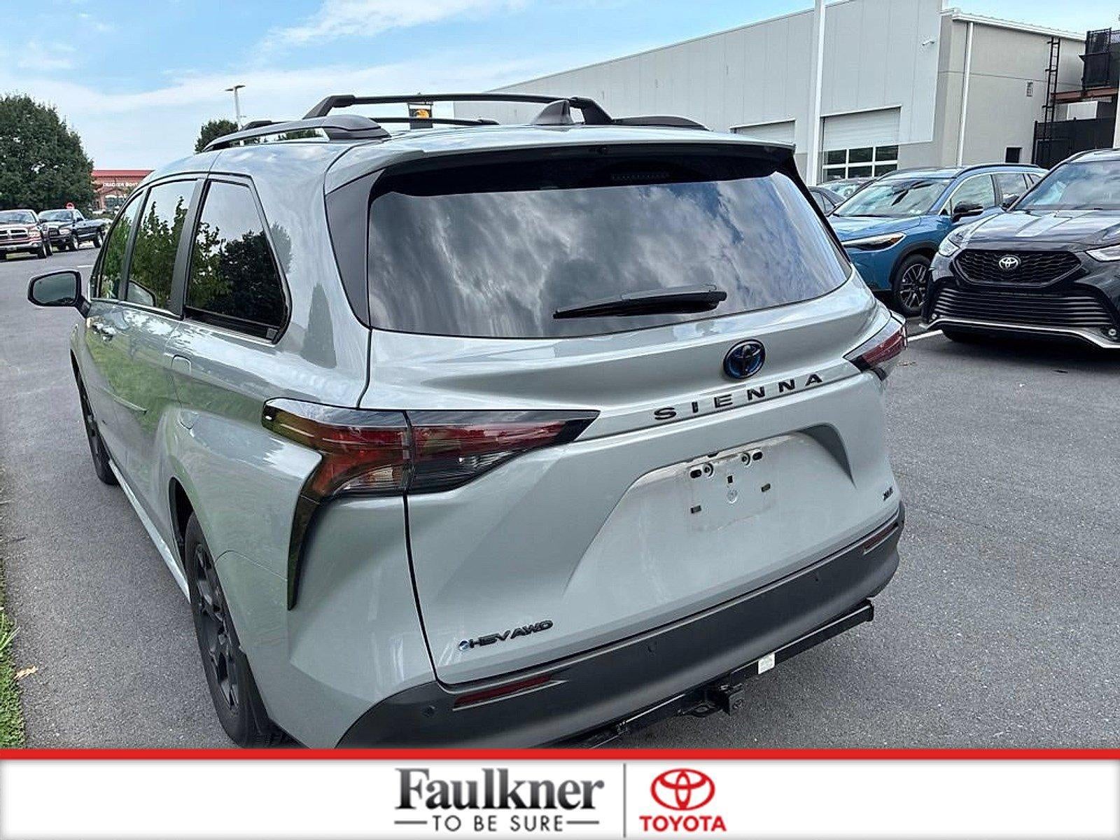 2025 Toyota Sienna Woodland Edition AWD 7-Passenger (Natl)