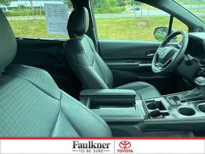 2025 Toyota Sienna Woodland Edition AWD 7-Passenger (Natl)