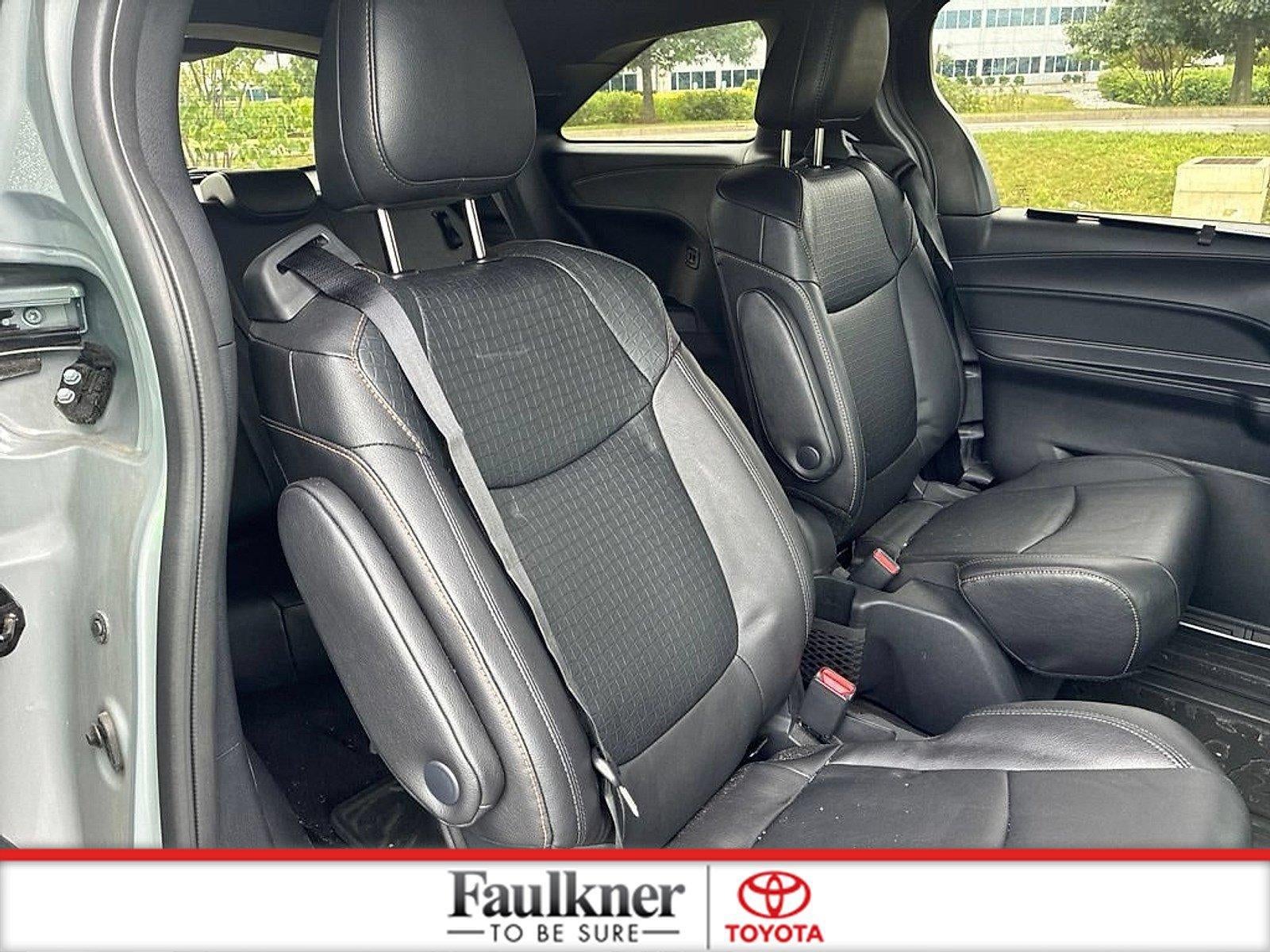 2025 Toyota Sienna Woodland Edition AWD 7-Passenger (Natl)