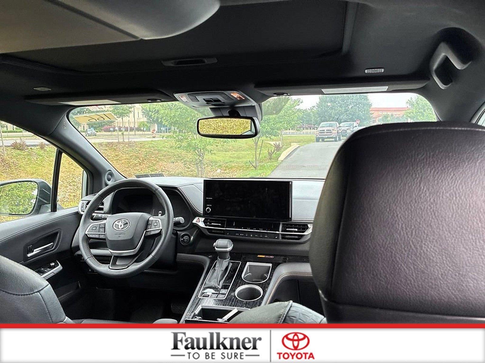 2025 Toyota Sienna Woodland Edition AWD 7-Passenger (Natl)