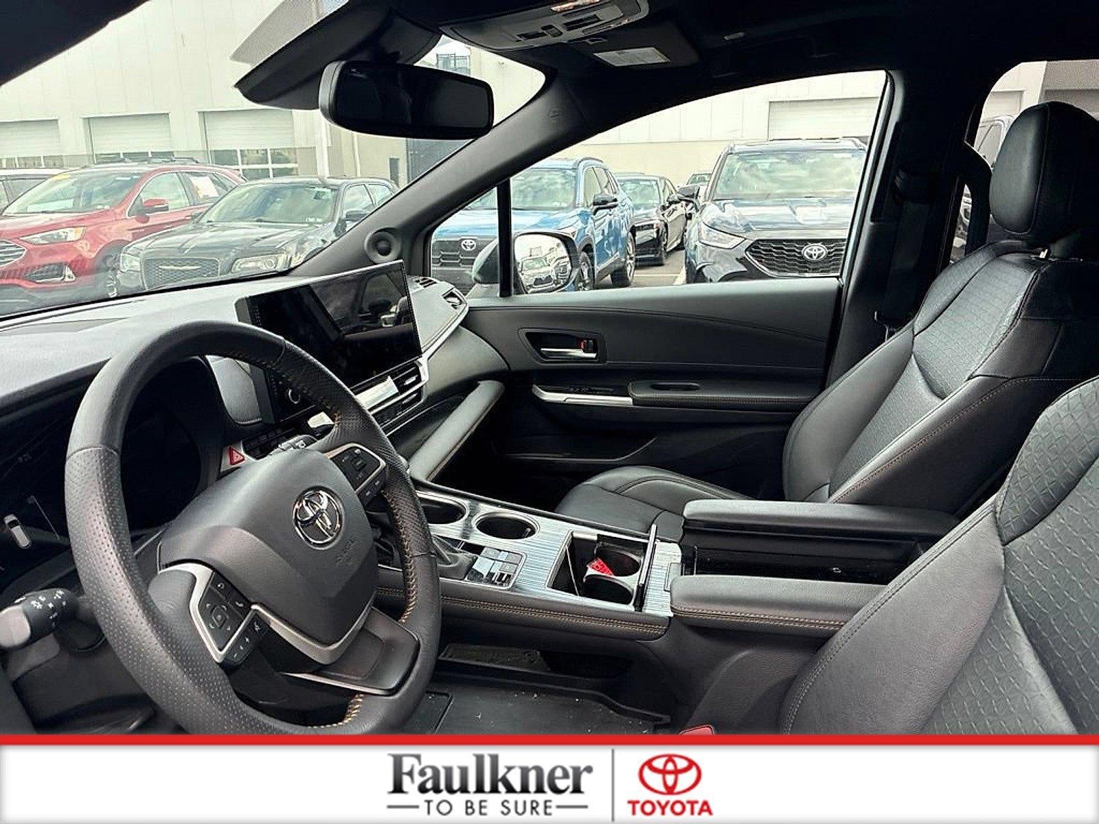 2025 Toyota Sienna Woodland Edition AWD 7-Passenger (Natl)