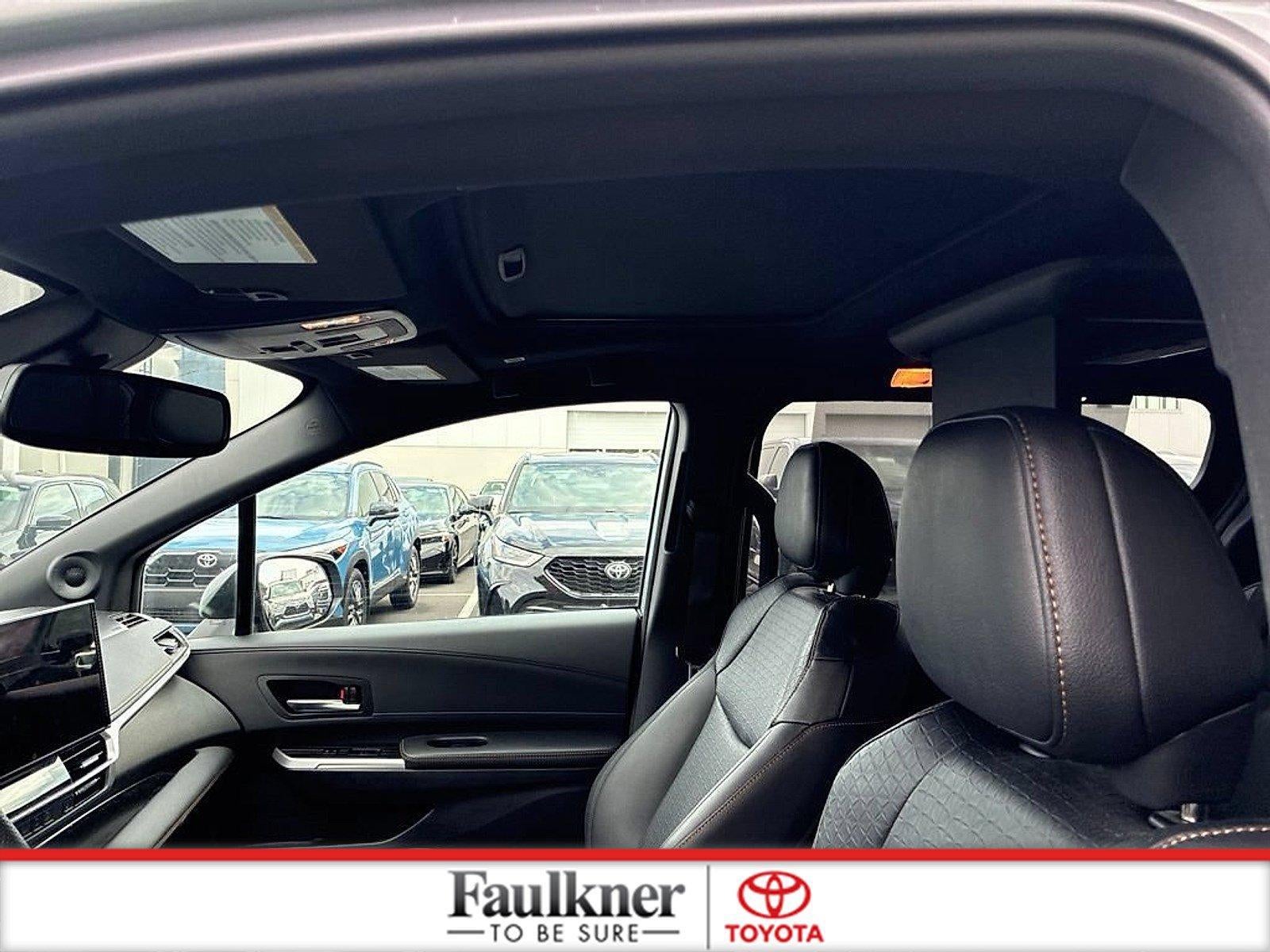 2025 Toyota Sienna Woodland Edition AWD 7-Passenger (Natl)