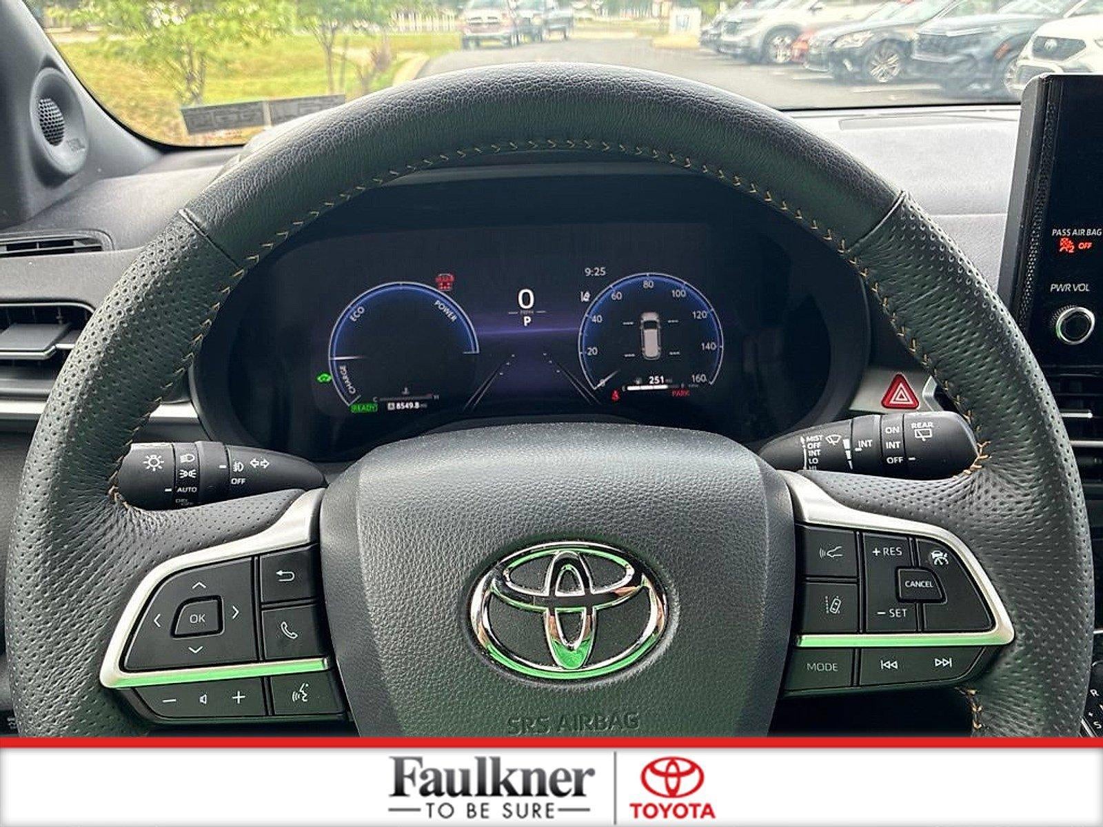 2025 Toyota Sienna Woodland Edition AWD 7-Passenger (Natl)