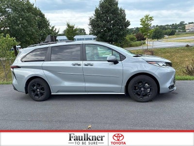 2025 Toyota Sienna Woodland Edition AWD 7-Passenger (Natl)
