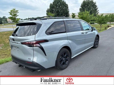 2025 Toyota Sienna Woodland Edition AWD 7-Passenger (Natl)