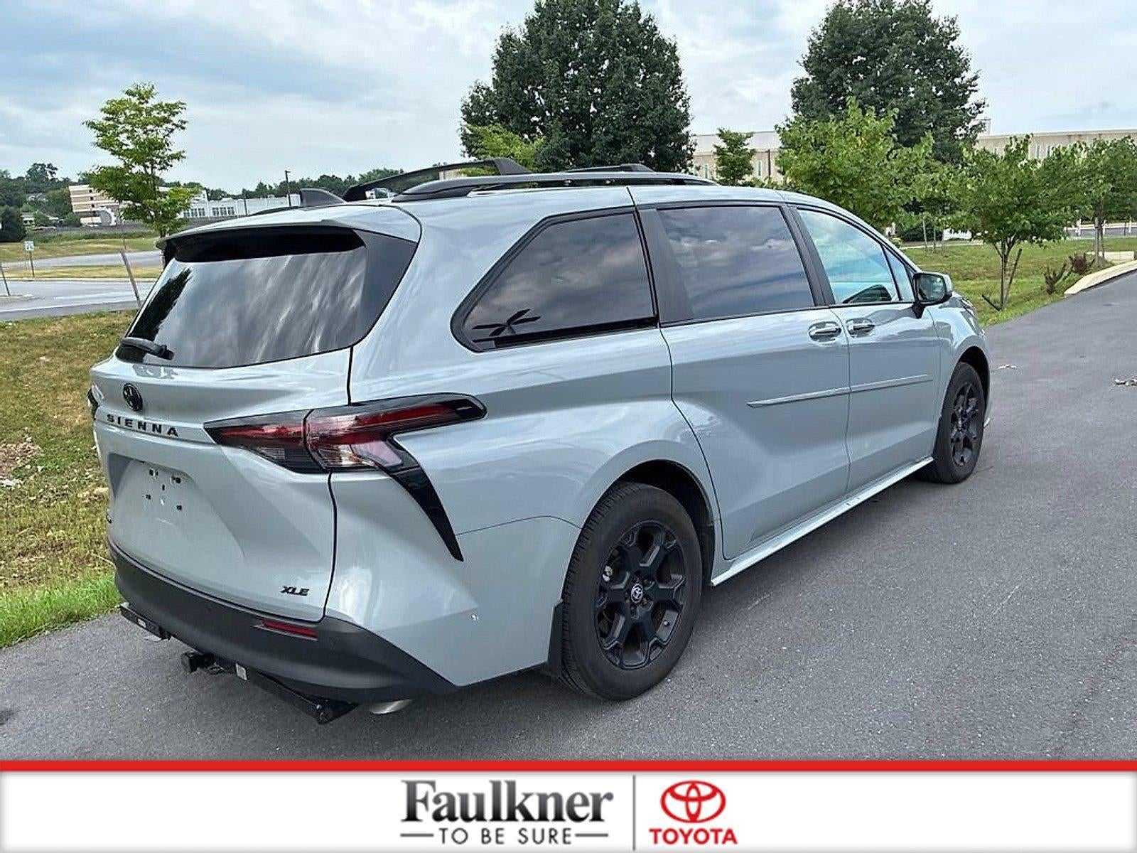 2025 Toyota Sienna Woodland Edition AWD 7-Passenger (Natl)