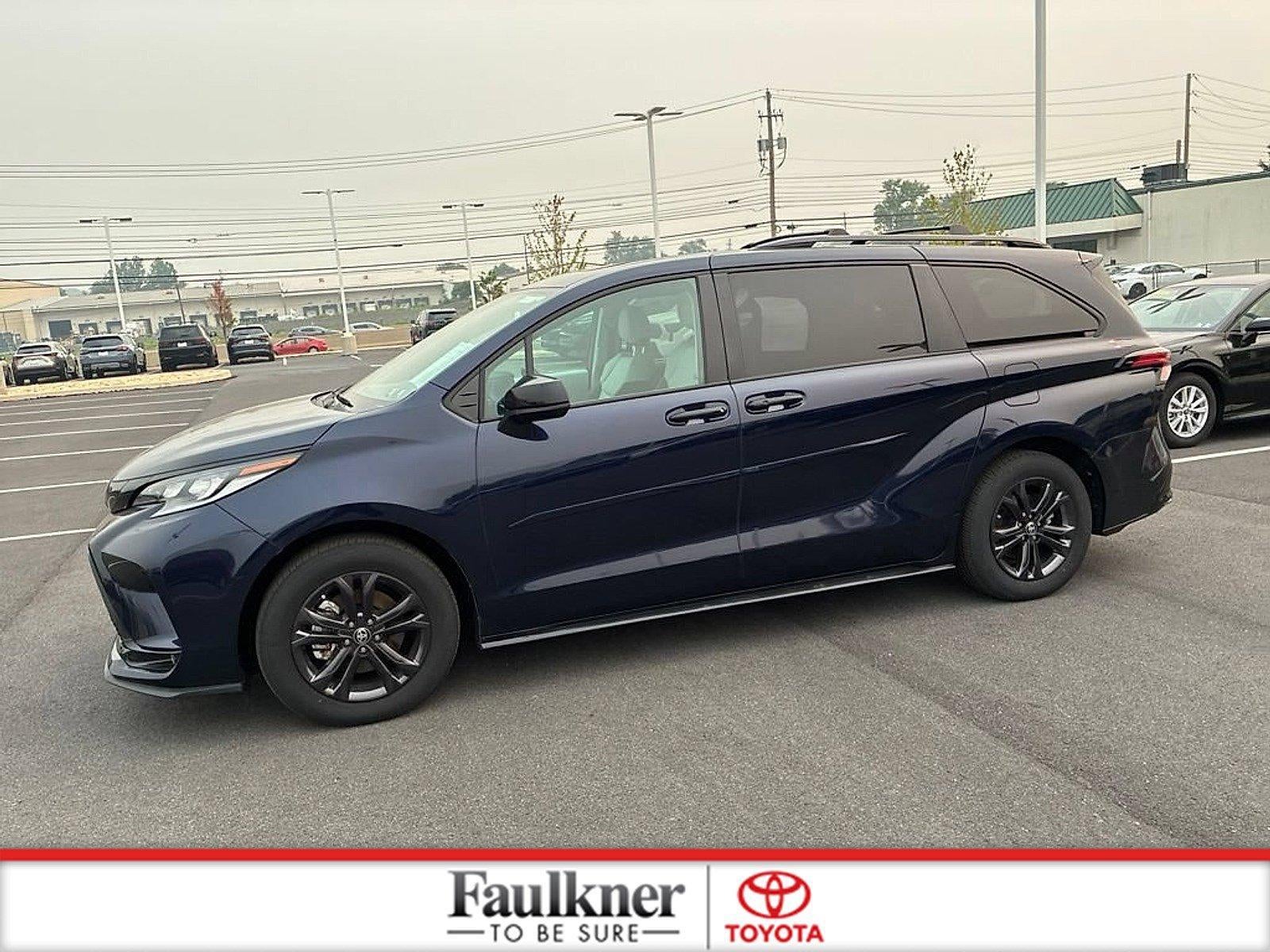 2025 Toyota Sienna XSE AWD 7-Passenger (Natl)