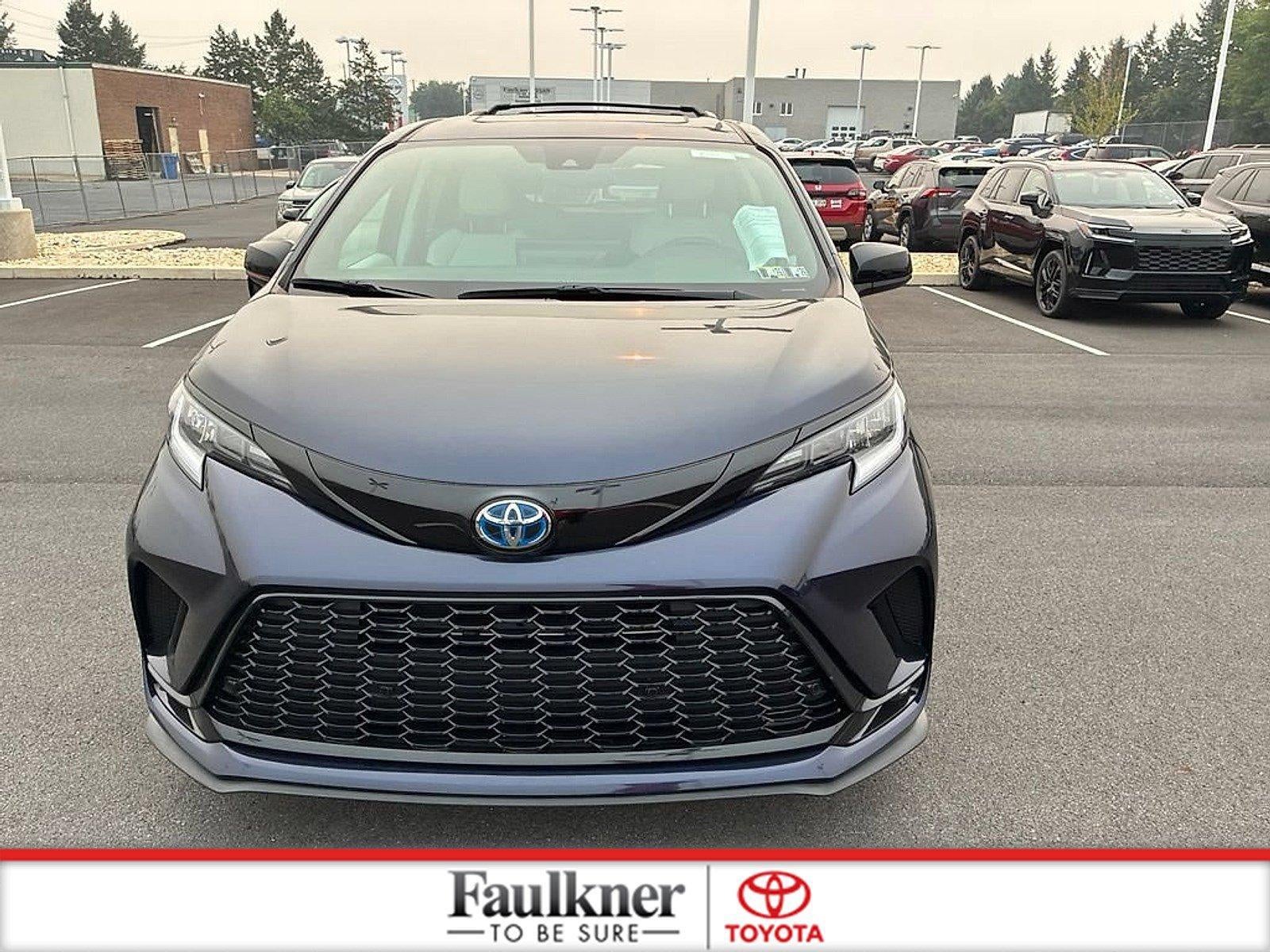 2025 Toyota Sienna XSE AWD 7-Passenger (Natl)