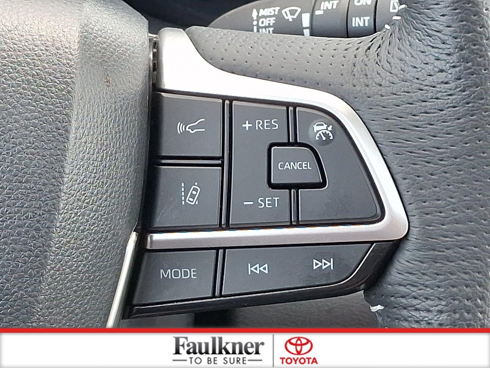 2025 Toyota Sienna XSE AWD 7-Passenger (Natl)