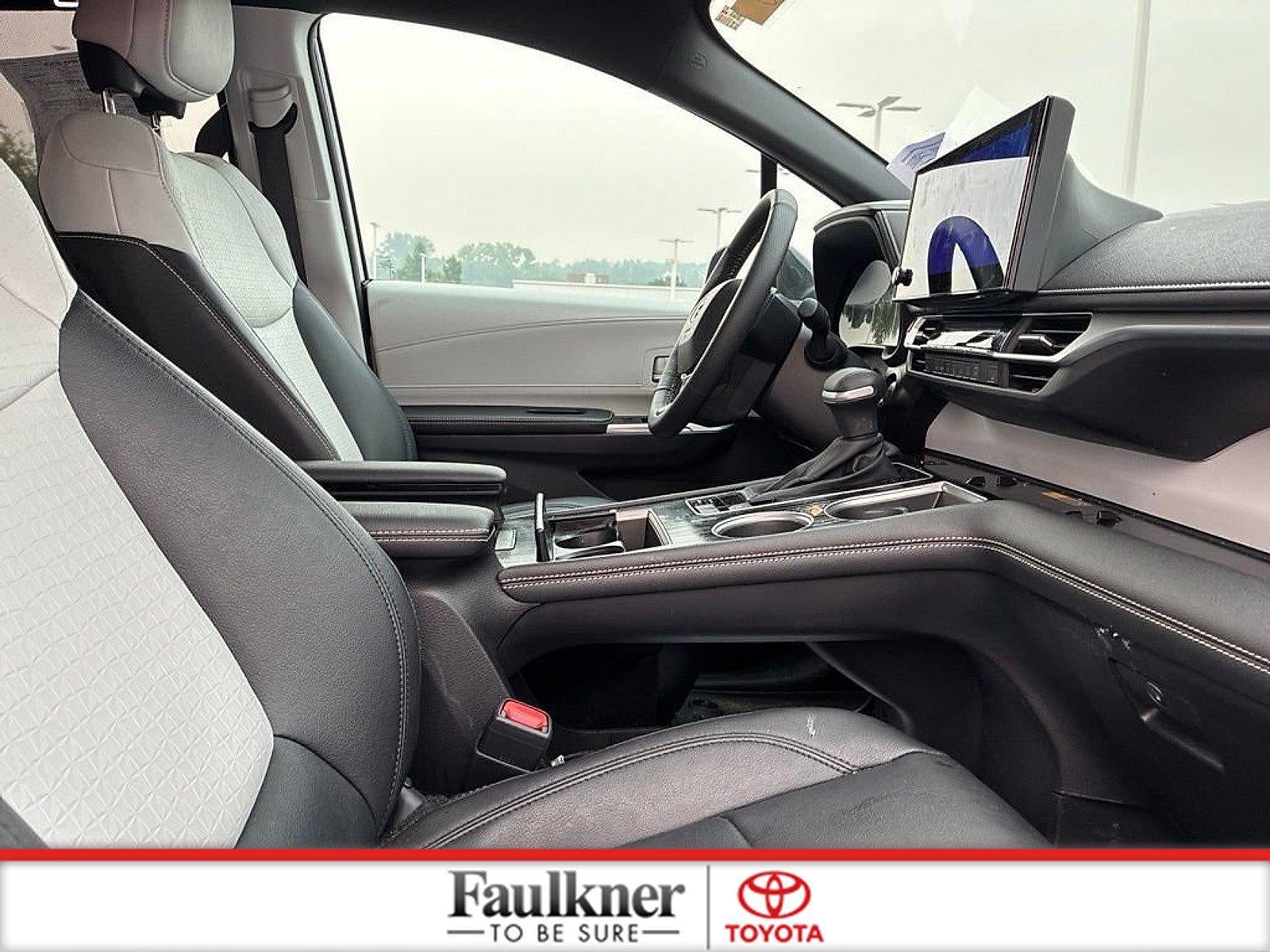 2025 Toyota Sienna XSE AWD 7-Passenger (Natl)