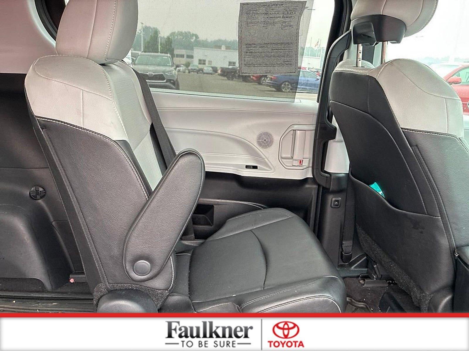 2025 Toyota Sienna XSE AWD 7-Passenger (Natl)