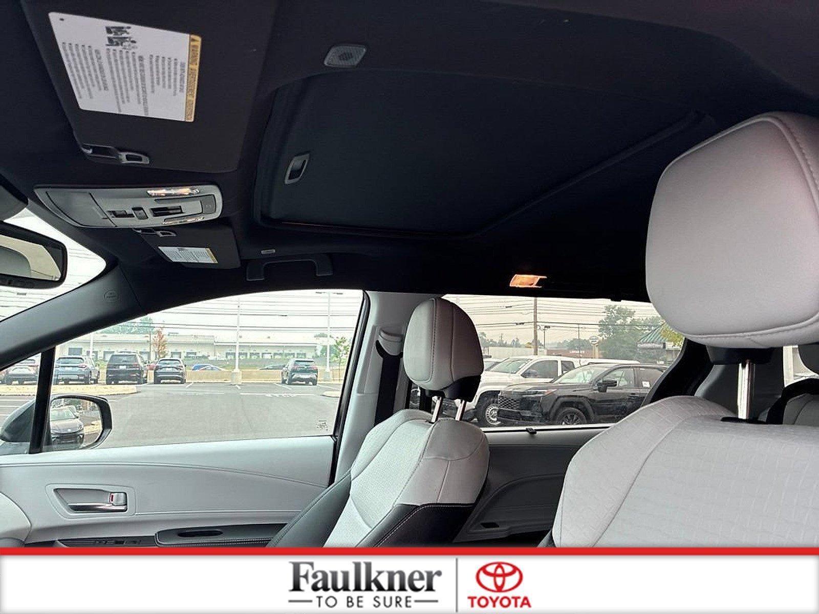 2025 Toyota Sienna XSE AWD 7-Passenger (Natl)