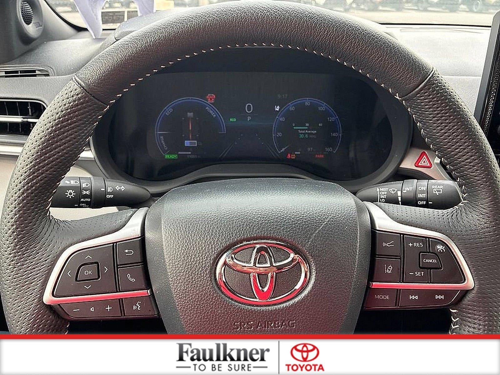2025 Toyota Sienna XSE AWD 7-Passenger (Natl)
