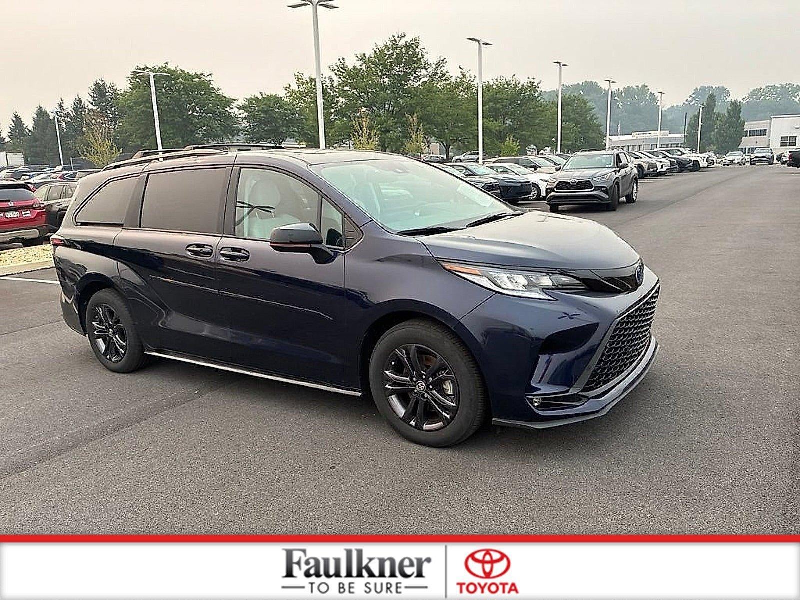 2025 Toyota Sienna XSE AWD 7-Passenger (Natl)