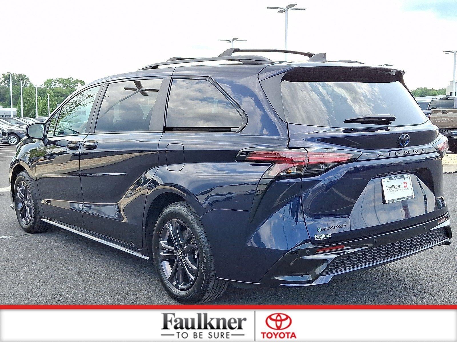 2025 Toyota Sienna XSE AWD 7-Passenger (Natl)